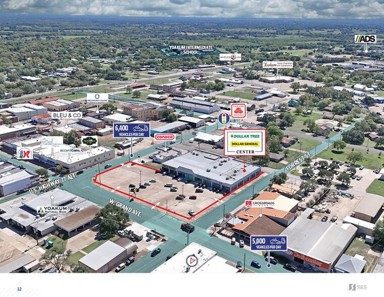 More Photos Of 304 W Grand Ave, Yoakum Freestanding For Lease