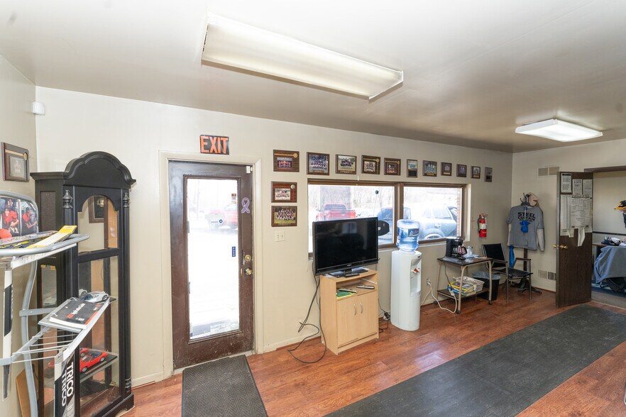 More Photos Of 14550 Route 30, North Huntingdon Auto Dealership For Sale