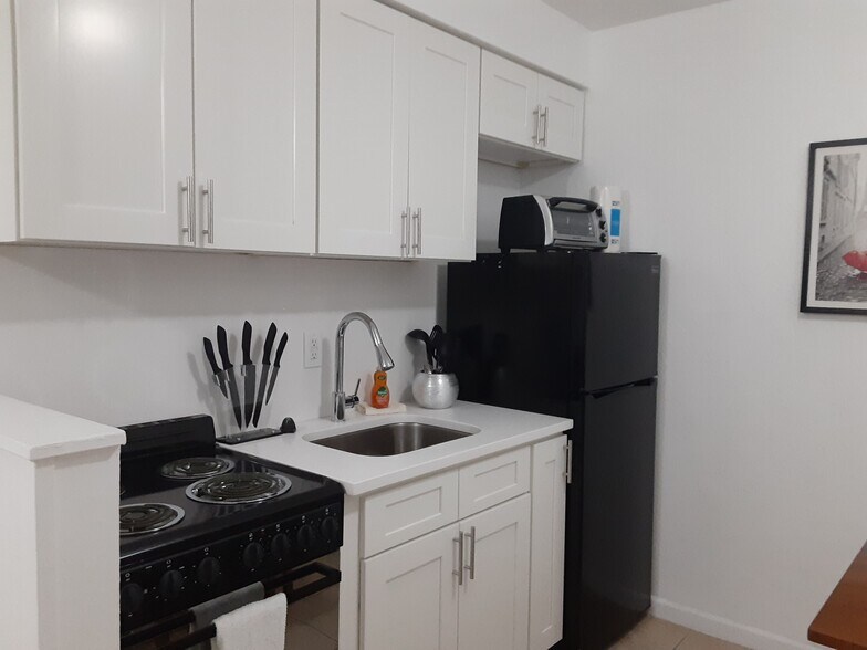 More Photos Of 101-107 Tacoma Ln, West Palm Beach Apartments For Lease