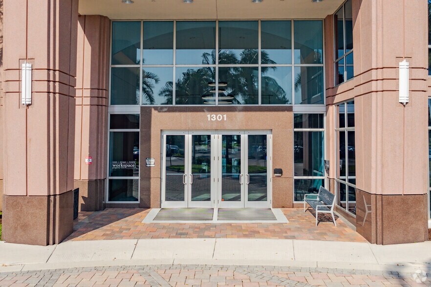 More Photos Of 1301 International Pky, Sunrise Office For Lease
