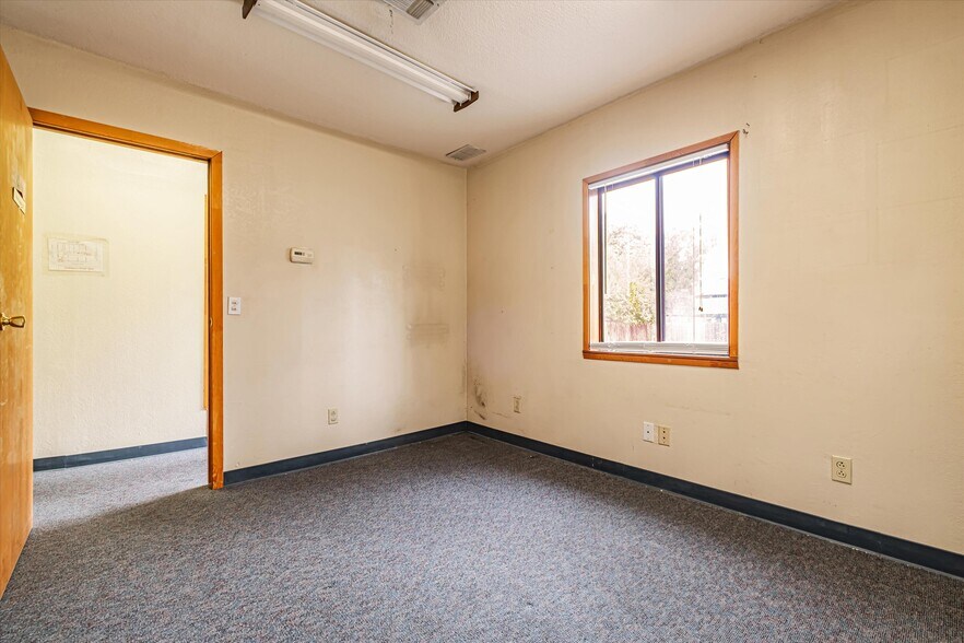 More Photos Of 6275 Thornton Ave, Newark Medical For Sale