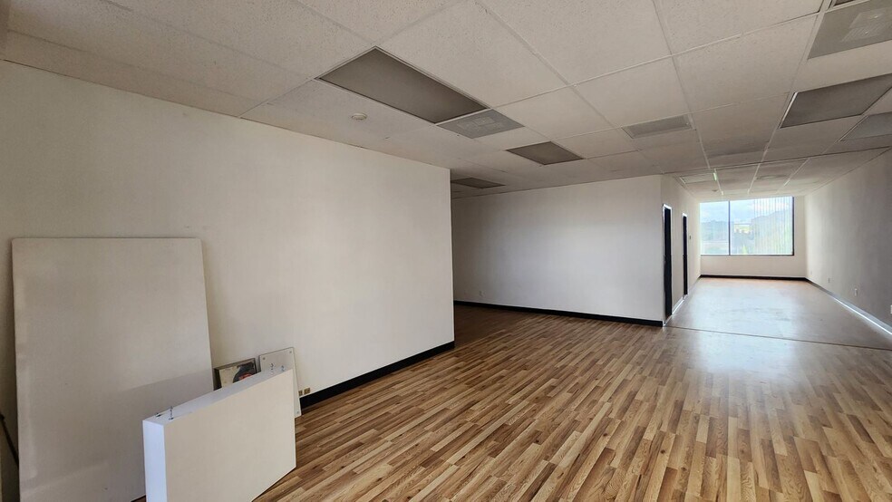 More Photos Of 4505 Allstate Dr, Riverside Office Residential For Sale