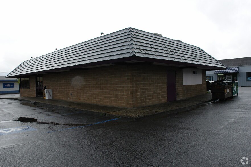 More Photos Of 1206 Main St, Fortuna Restaurant For Sale