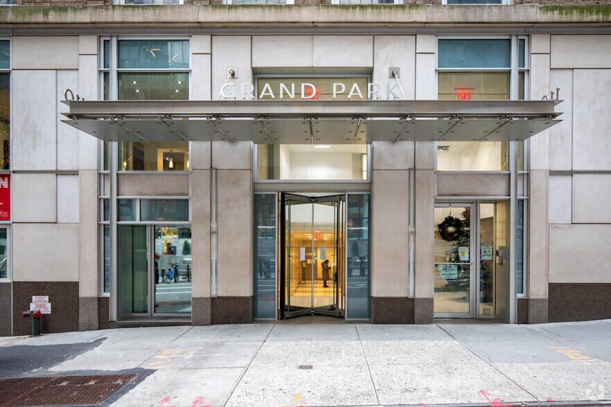 More Photos Of 104-110 E 40th St, New York Medical For Lease