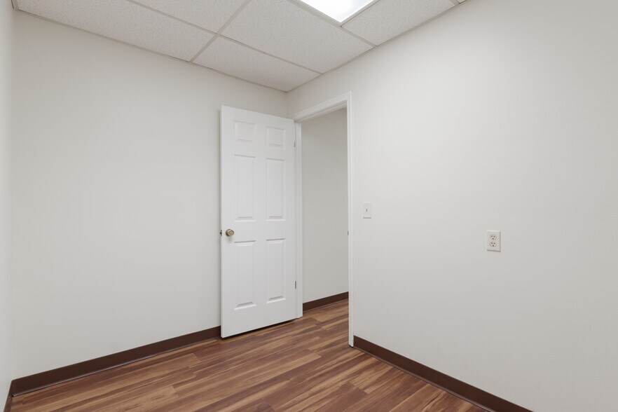 More Photos Of 9030 W Fort Island Trl, Crystal River Medical For Sale