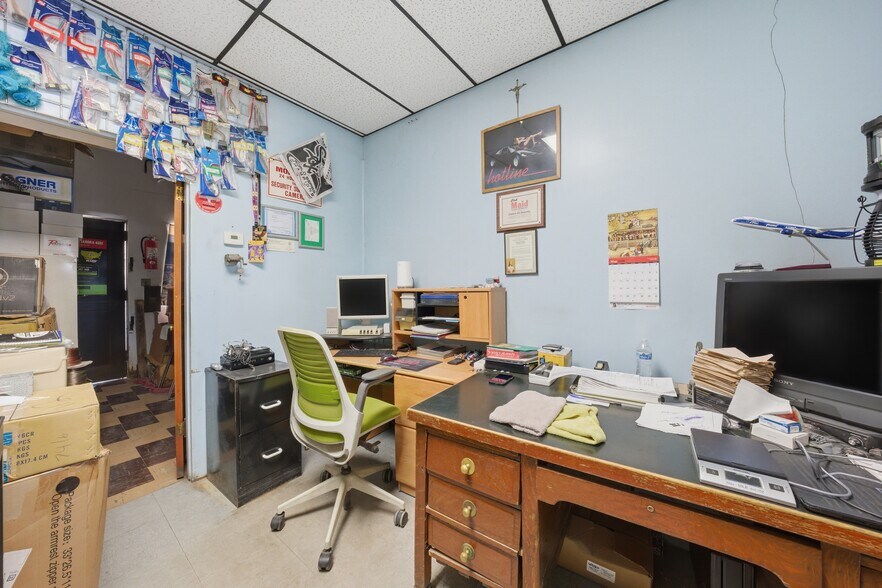 More Photos Of 5946 W Diversey Ave, Chicago Storefront Retail Office For Sale
