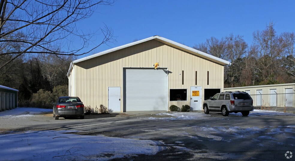 More Photos Of 1315 Gordon St, Camden Flex For Lease