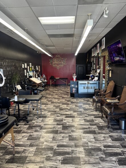 More Photos Of 973 W North Temple, Salt Lake City Freestanding For Lease