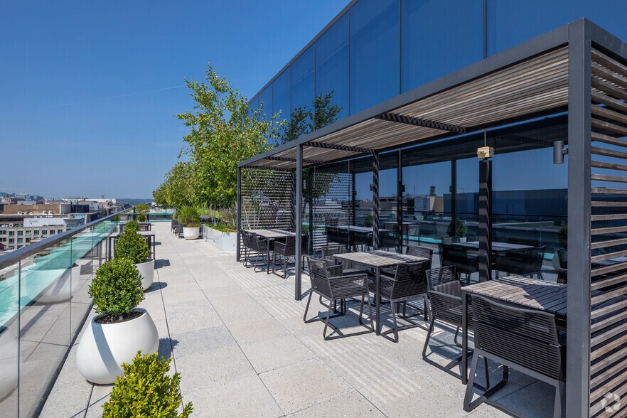 More Photos Of 1100 15th St NW, Washington Office For Lease