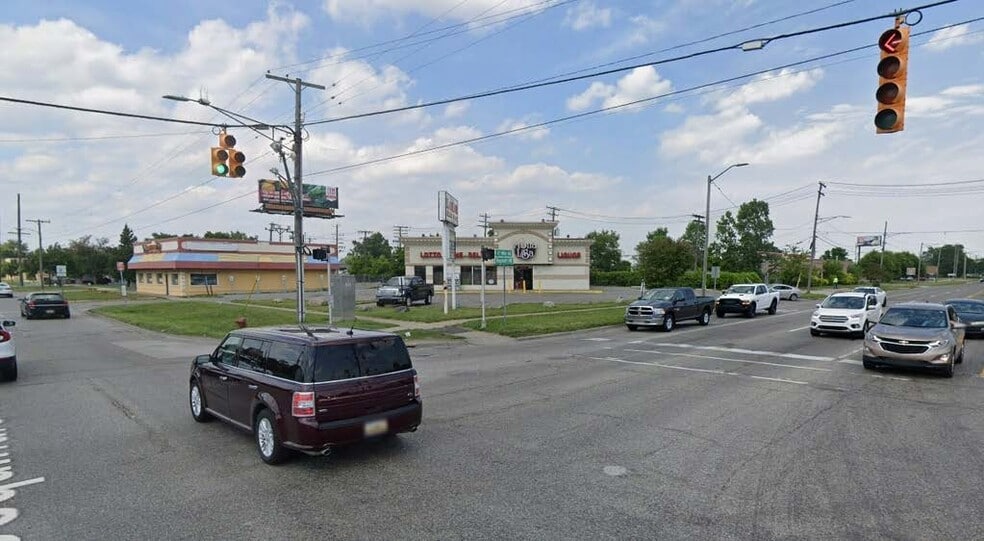 More Photos Of 25018 Dequindre Rd, Warren Convenience Store For Sale