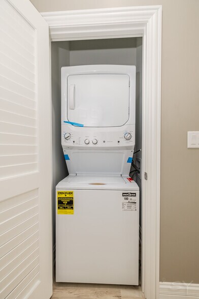 More Photos Of 3401 W Monroe St, Chicago Apartments For Sale