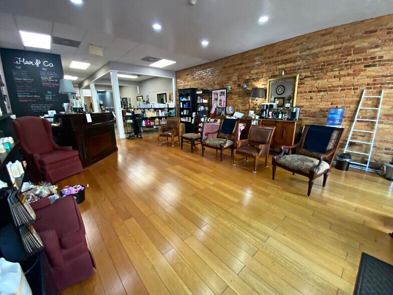 More Photos Of 1012 Noble St, Anniston Storefront Retail Office For Sale