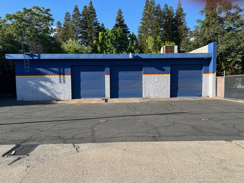 More Photos Of 226 Q St, Sacramento Auto Repair For Lease