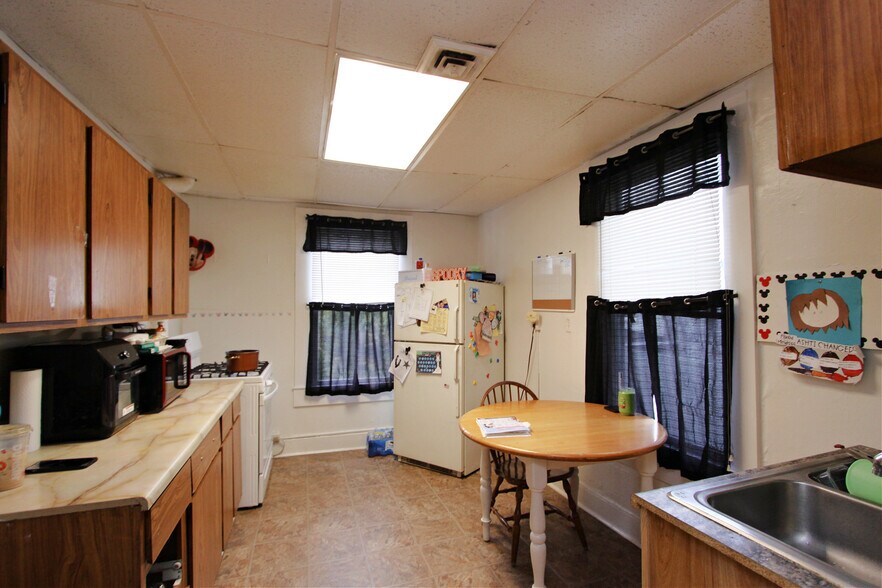 More Photos Of 25 Adams St, Kingston Apartments For Sale