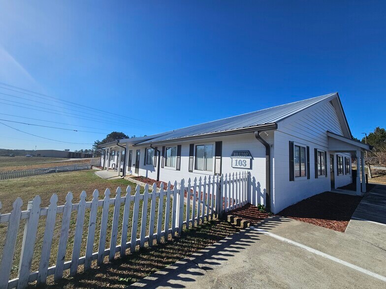 More Photos Of 103 Buford Dam Rd, Cumming Religious Facility For Lease