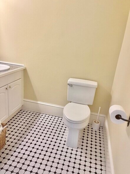 More Photos Of 150 8th St, New Bedford Loft Creative Space For Lease