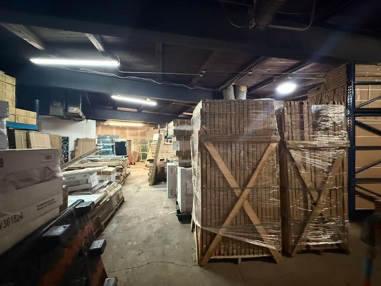 More Photos Of 42-52 Federal ave, Quincy Manufacturing For Sale