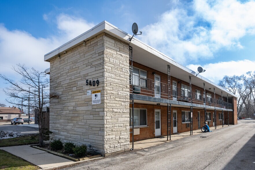 More Photos Of 5409 Saint Charles Rd, Berkeley Apartments For Sale