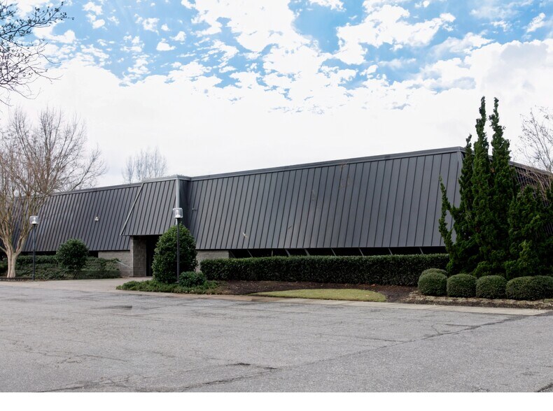 Primary Photo Of 736 Thimble Shoals Blvd, Newport News Office For Sale