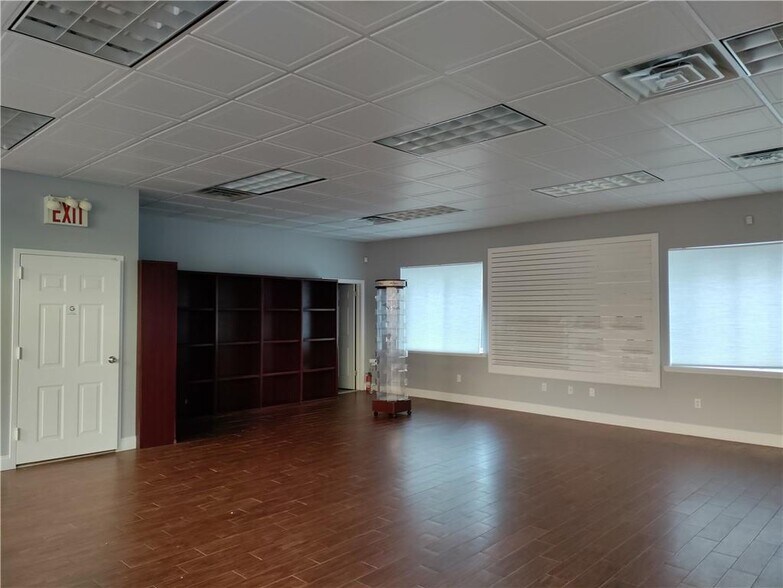 More Photos Of 2266 McDonald Ave, Brooklyn Storefront Retail Office For Lease