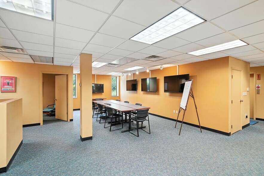 More Photos Of 1612 Prosser Ave, Dayton Medical For Sale