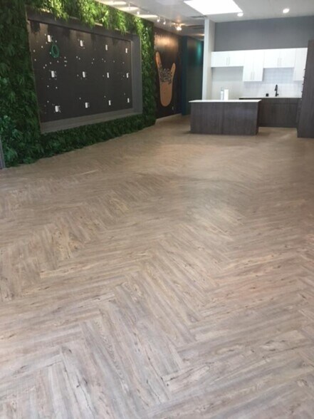 More Photos Of 2350 Guadalupe St, Austin Storefront For Lease