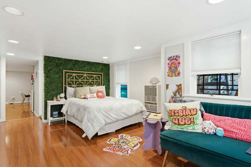 More Photos Of 8 Yosemite Ave, Oakland Apartments For Sale