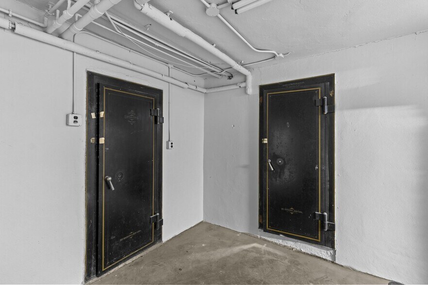 More Photos Of 89 Main St, Little Falls Bank For Lease