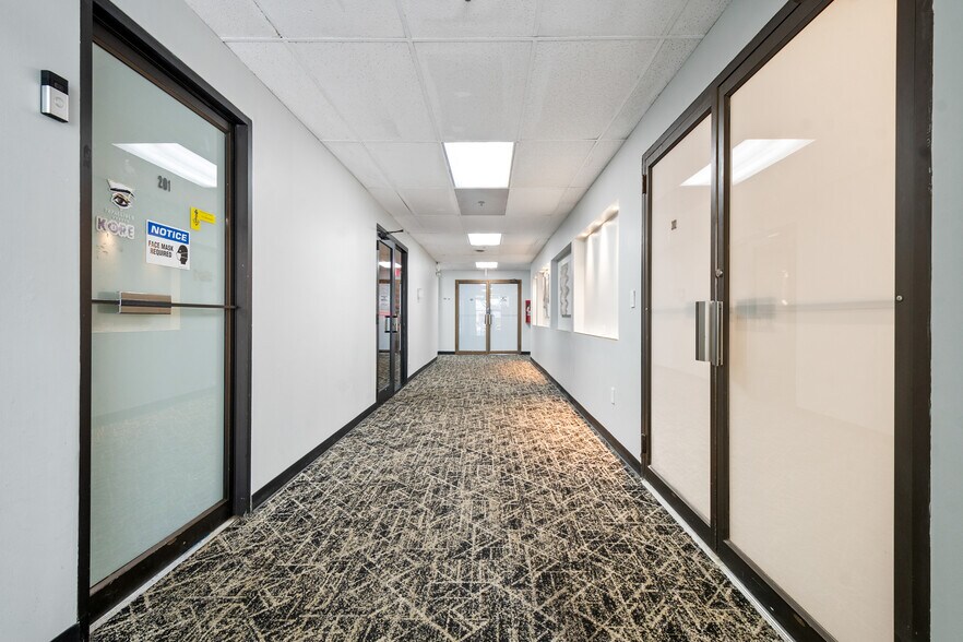 More Photos Of 10001 W Roosevelt Rd, Westchester Office For Sale