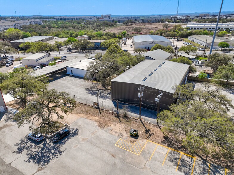 More Photos Of 15562 Capital Port Dr, San Antonio Warehouse For Lease