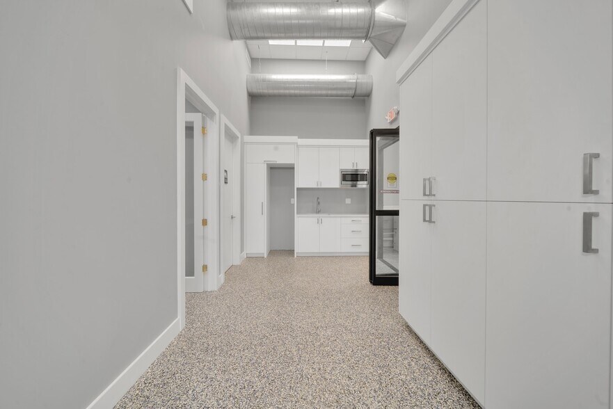 More Photos Of 6061 NE 14th Ave, Fort Lauderdale Medical For Lease