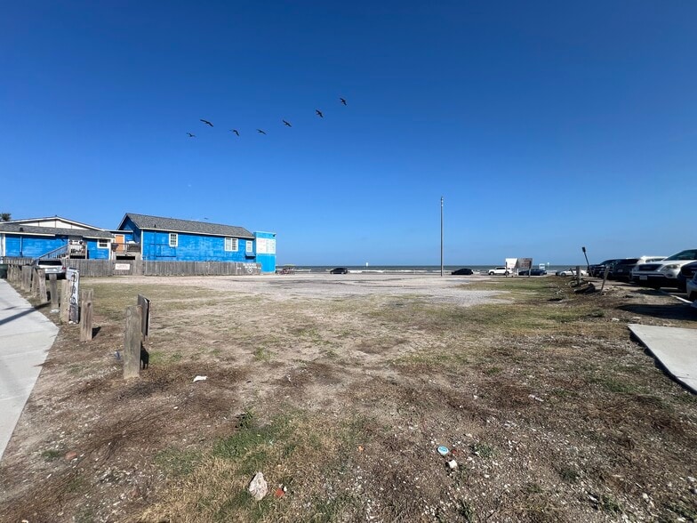 More Photos Of 3128 Seawall Blvd, Galveston Land For Lease