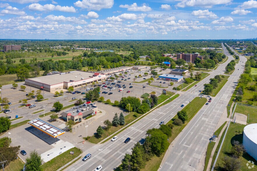 More Photos Of 31200 Michigan Ave, Westland Freestanding For Lease