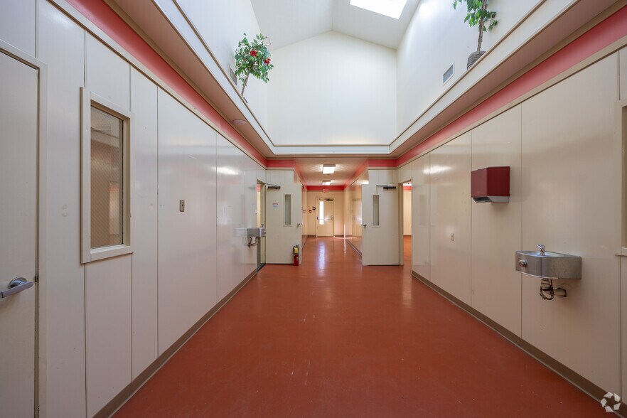 More Photos Of 9330 Nesbit Ferry Rd, Alpharetta Daycare Center For Sale