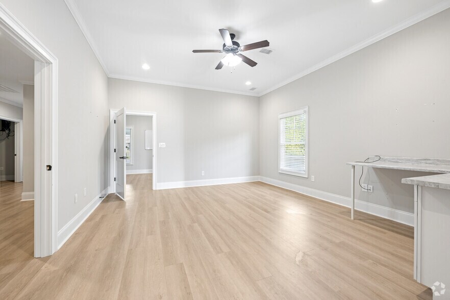 More Photos Of , Warner Robins Office For Sale
