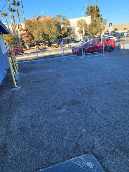 More Photos Of 100 S Jones Blvd, Las Vegas Office For Lease