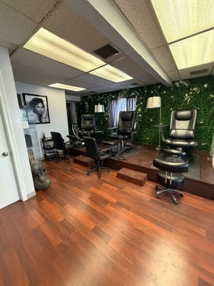 More Photos Of 361 Park Rd, West Hartford Office For Lease