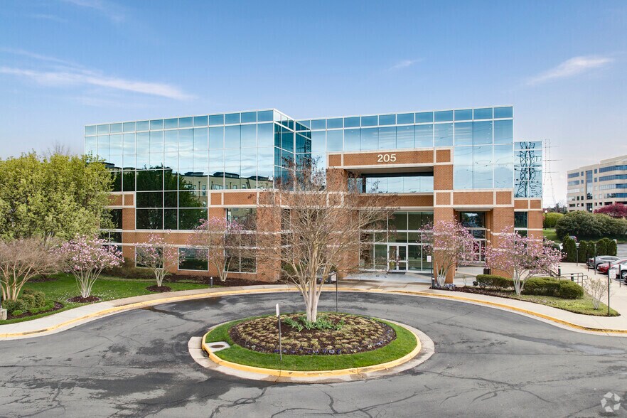 More Photos Of 205 Van Buren St, Herndon Office For Lease