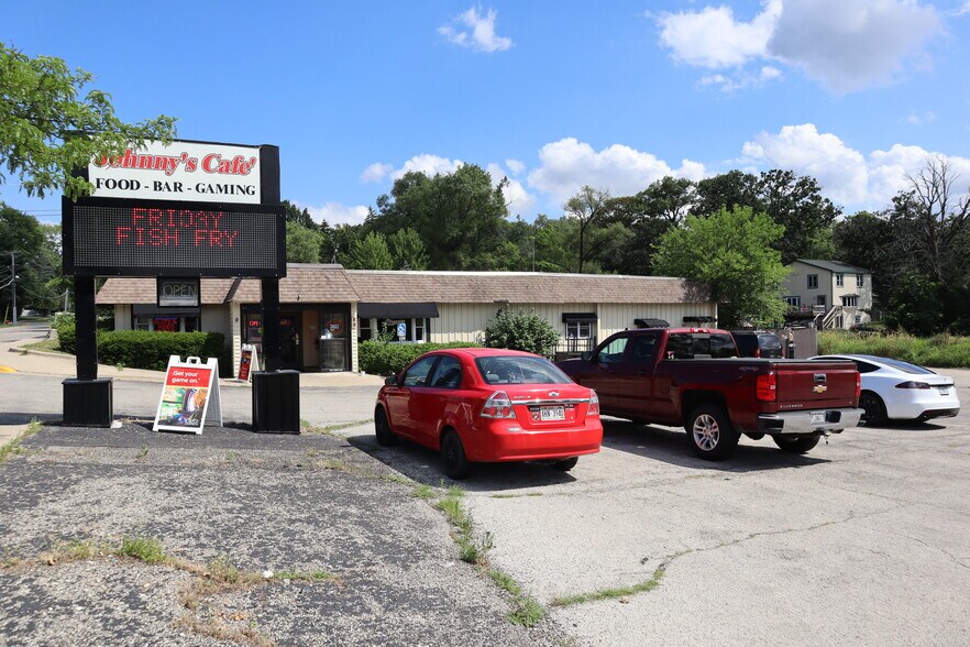 Primary Photo Of 89 E Grand Ave, Fox Lake Restaurant For Sale