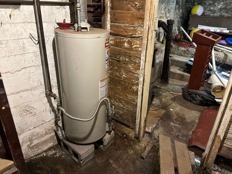 More Photos Of 12619 New Row Rd NW, Mount Savage Specialty For Sale