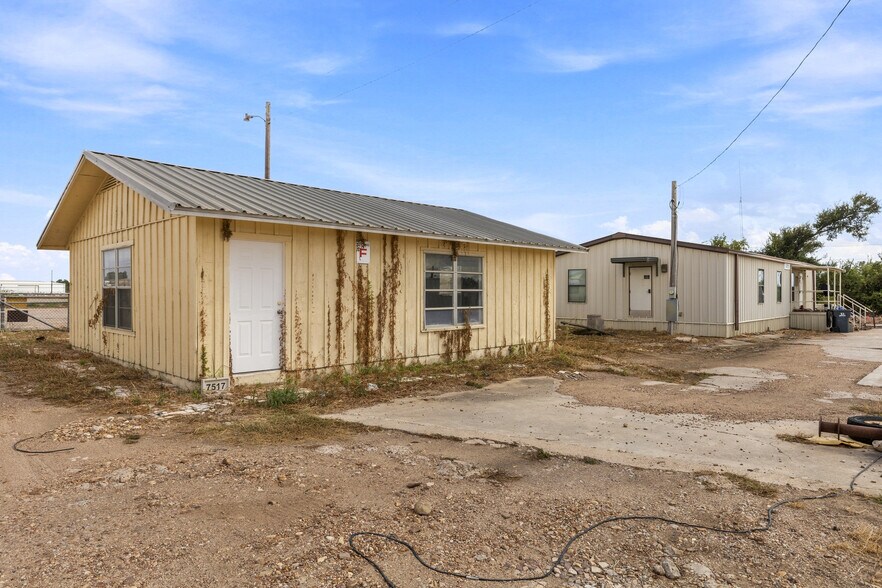 More Photos Of 1885 FM 448, Giddings Warehouse For Sale