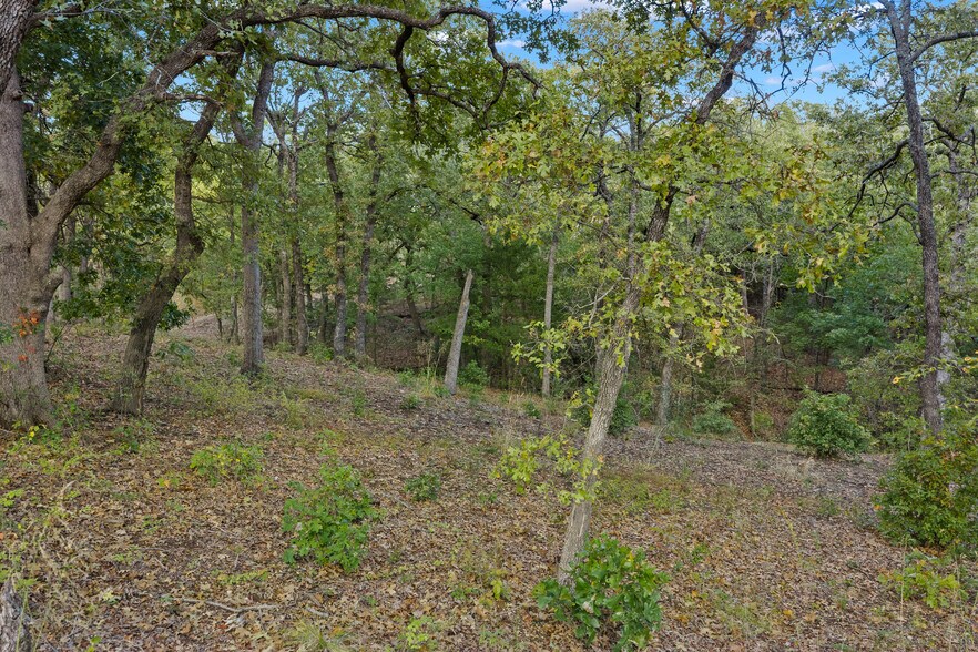 More Photos Of 3133 Chickasaw Trl, Sulphur Restaurant For Sale