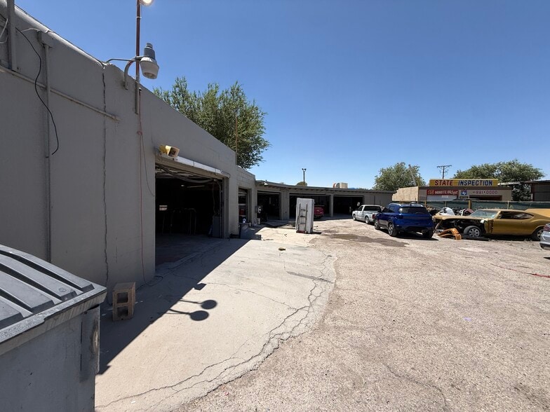 More Photos Of 8326 Alameda Ave, El Paso Auto Repair For Sale