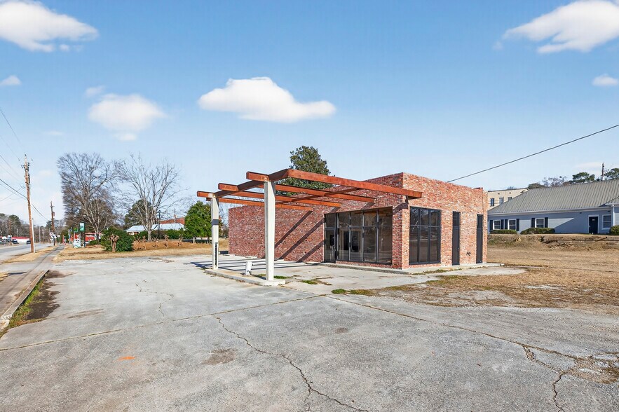 More Photos Of 4800 Lamb Ave, Union Point Service For Sale