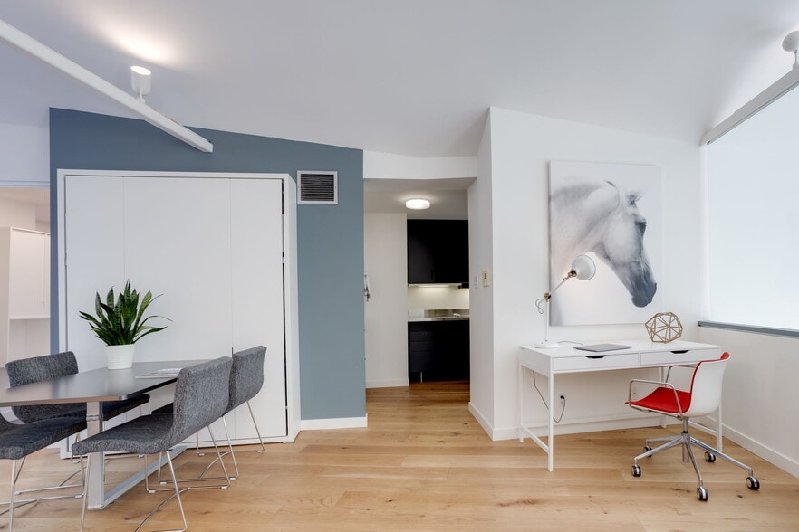 More Photos Of 115 Walnut Ave, Toronto Office For Sale