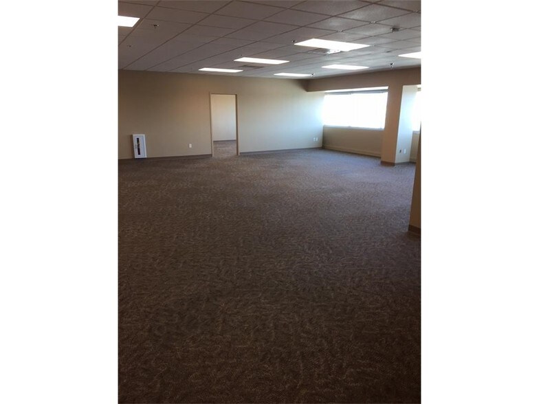 More Photos Of 425 2nd St SE, Cedar Rapids Office For Sale