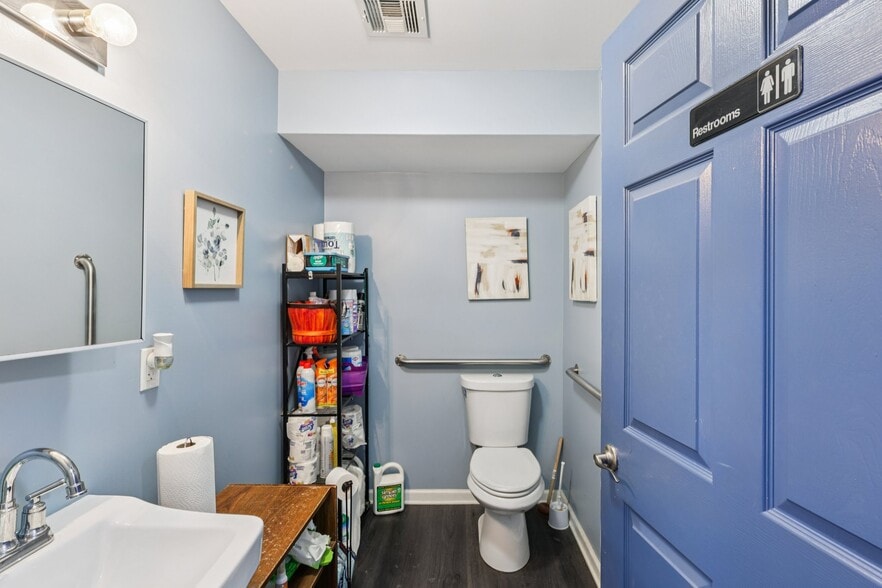 More Photos Of 170 S Hope Chapel Rd, Jackson Specialty For Sale