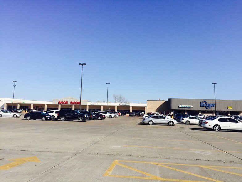 More Photos Of 1746-1828 Highway 1 S, Greenville Unknown For Lease