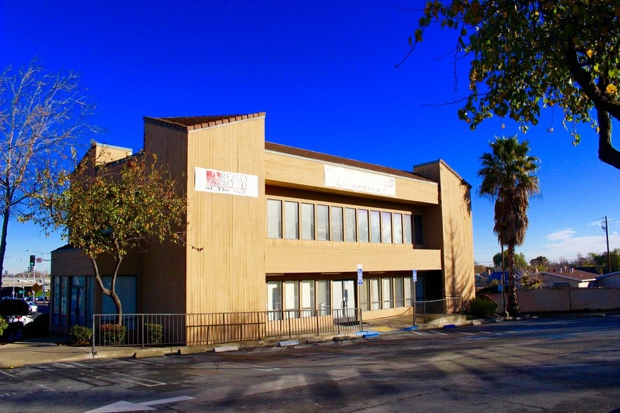 More Photos Of 2711-2799 Lone Tree Way, Antioch Unknown For Lease