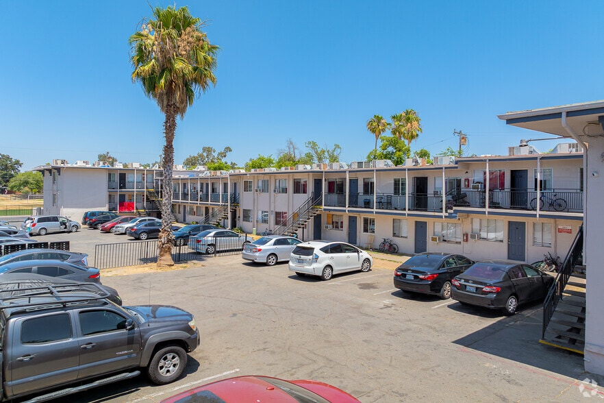 More Photos Of 695 Plaza Ave, Sacramento Apartments For Sale